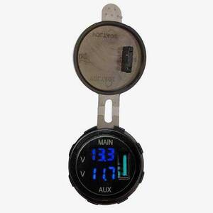Lightforce Dual Voltmeter with 3.0Amp USB Fast Charger