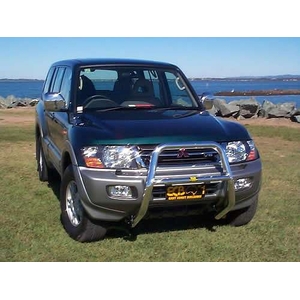 ECB Black Ripple Powdercoat Nudge Bar - Series 2 to suit Mitsubishi Pajero NM 05/00 - 10/02