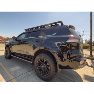 Yakima LockNLoad Platform (1240 x 2130mm) & RuggedLine for Izuzu MU-X SUV 08/21 - Onwards